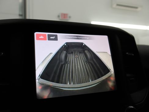 Used 2024 RAM 3500 Tradesman w/ Chrome Appearance Group image 17