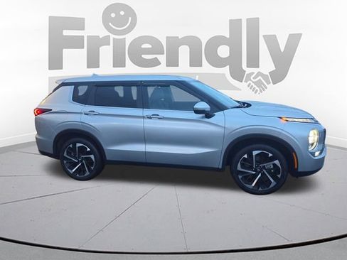 Used 2024 Mitsubishi Outlander SE AWD/4WD image 4