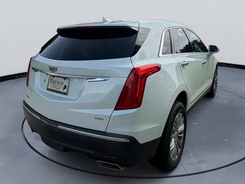 Used 2018 Cadillac XT5 Luxury w/ Driver Awareness Package FWD image 12