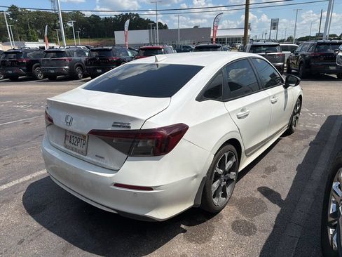 Used 2025 Honda Civic Sport image 5