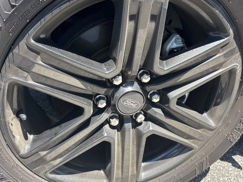 Used 2021 Ford Expedition XLT RWD image 6