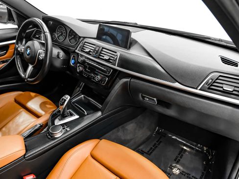 Used 2017 BMW 340i Sedan RWD image 11