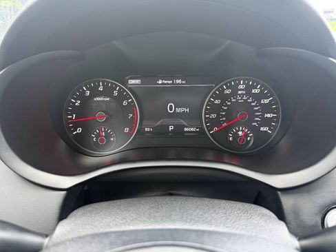 Used 2018 Kia Stinger Premium RWD image 26