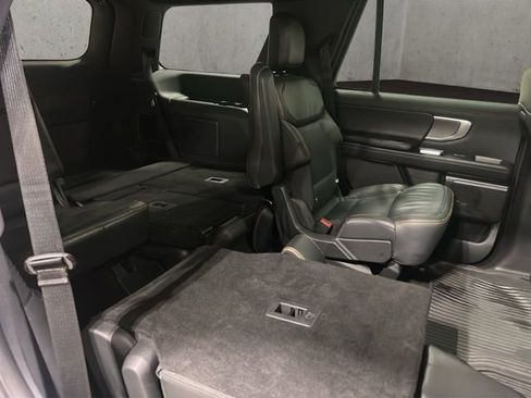 Used 2025 Ford Expedition Tremor image 21