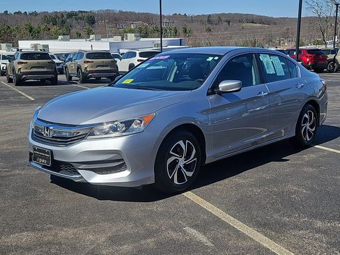 Used 2017 Honda Accord LX image 3