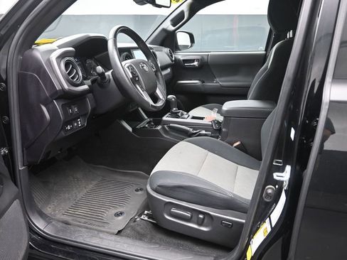 Used 2023 Toyota Tacoma TRD Sport w/ Advanced Technology Package AWD/4WD image 17