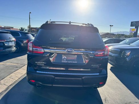 Used 2022 Subaru Ascent Limited w/ Technology Package AWD/4WD image 5
