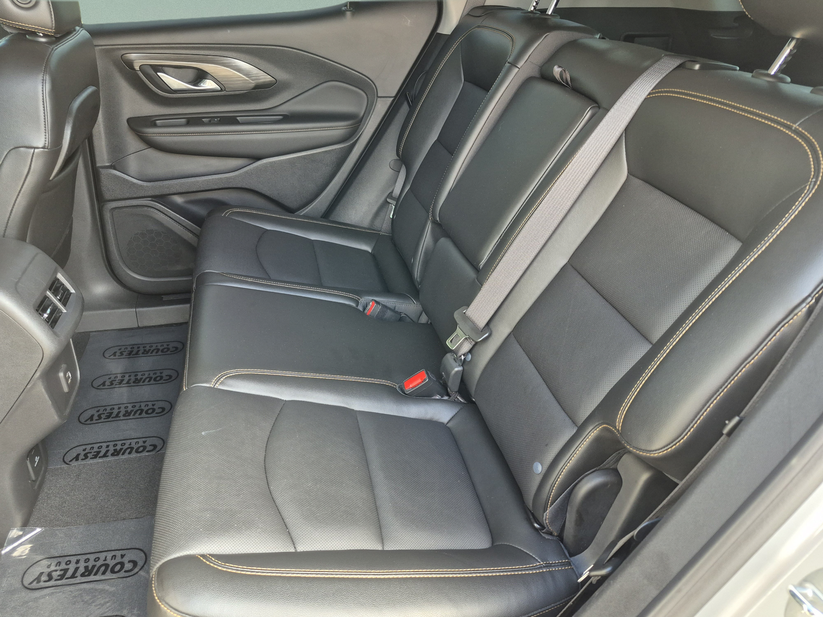 Used 2021 GMC Terrain SLT w/ Infotainment Package II FWD image 18