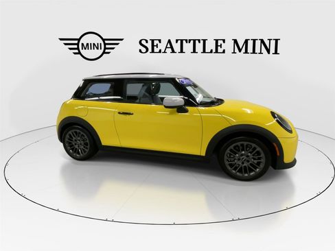 Certified 2025 MINI Cooper S image 13