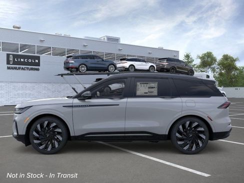 New 2026 Lincoln Nautilus Reserve AWD/4WD image 3