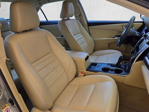 Used 2015 Toyota Camry XLE FWD image 21