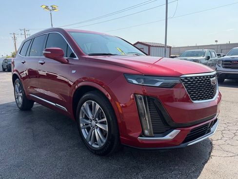 Used 2024 Cadillac XT6 Premium Luxury w/ Technology Package FWD image 16