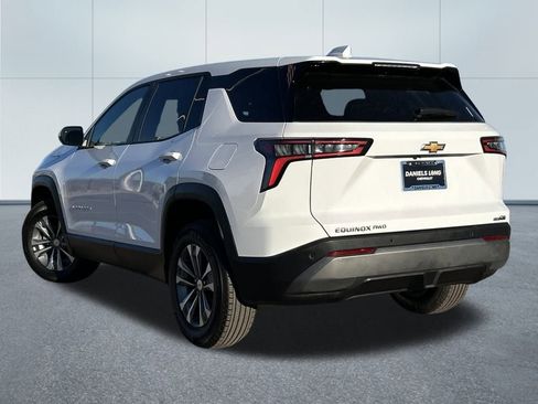 Used 2025 Chevrolet Equinox LT image 35