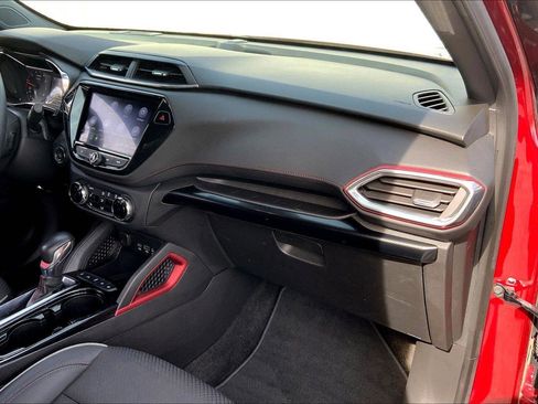 Used 2023 Chevrolet TrailBlazer RS w/ Convenience Package image 14