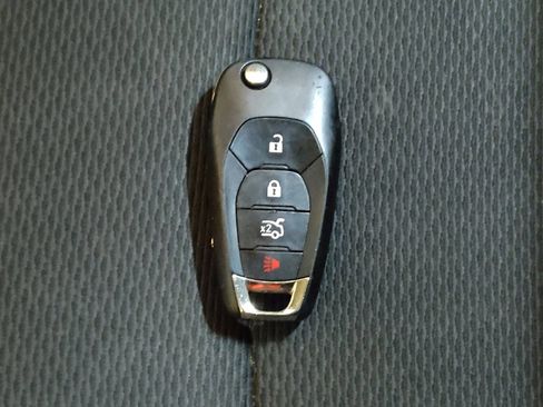 Used 2018 Chevrolet Cruze LS image 32