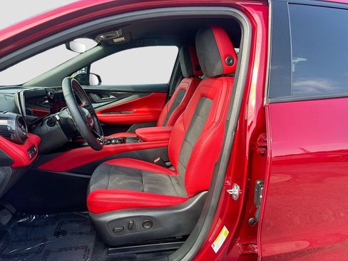 Used 2024 Chevrolet Blazer EV RS RWD image 22