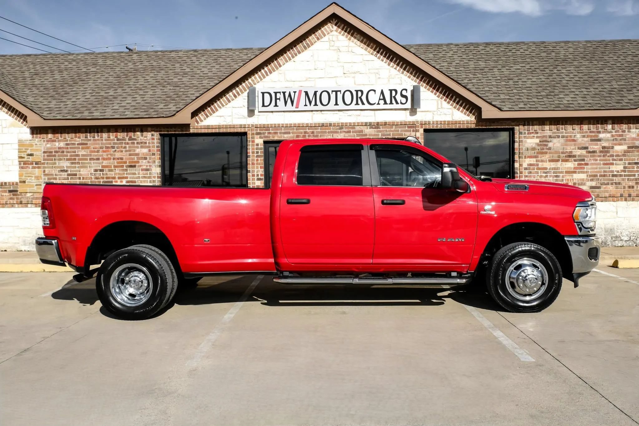 Used 2023 RAM 3500 Big Horn AWD/4WD image 6