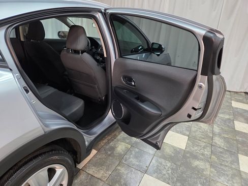 Used 2019 Honda HR-V EX image 12