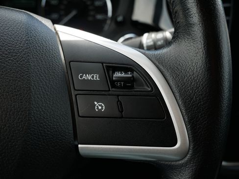 Used 2015 Mitsubishi Outlander SE FWD image 29