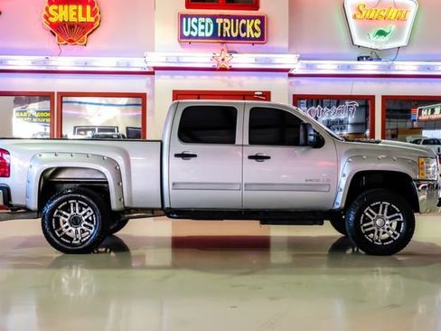 Used 2012 Chevrolet Silverado 2500 LT w/ Interior Plus Package image 10