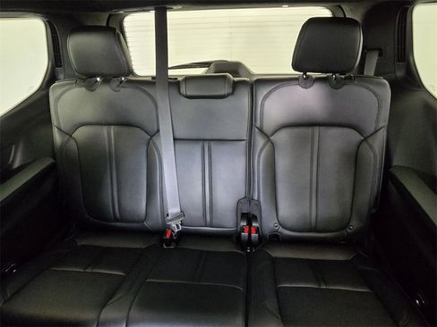 New 2025 Jeep Wagoneer Series II w/ Convenience Group I image 10