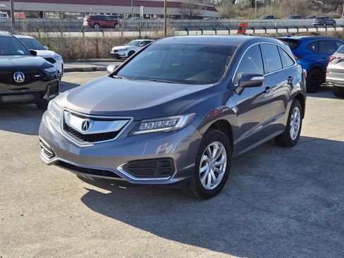 Used 2018 Acura RDX FWD image 2