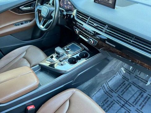 Used 2017 Audi Q7 3.0T Premium Plus w/ Premium Plus Package image 16