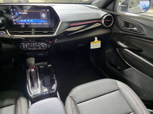 New 2026 Chevrolet Trax RS w/ Sunroof Package image 17