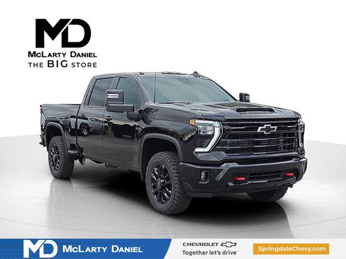 Used 2026 Chevrolet Silverado 2500 LT w/ Trail Boss Package AWD/4WD image 1