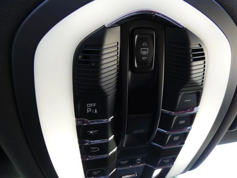 Used 2017 Porsche Macan GTS image 71