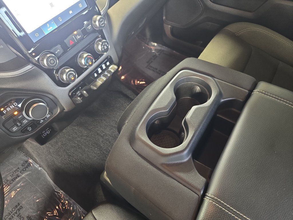 Used 2025 RAM 1500 Warlock AWD/4WD image 27