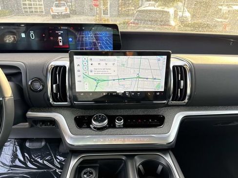 New 2025 Ford Expedition Tremor image 9