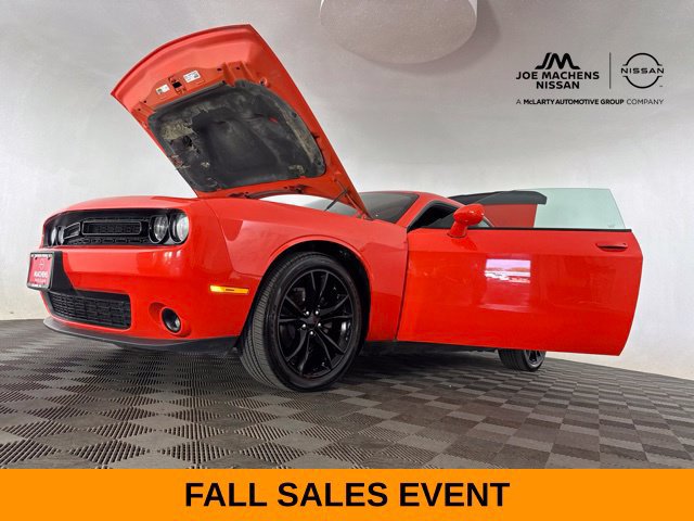 Used 2016 Dodge Challenger SXT w/ Blacktop Package RWD image 21