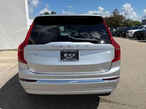 Used 2022 Volvo XC90 T8 Inscription Expression w/ Advanced Package AWD/4WD image 4