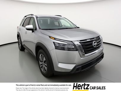 Used 2025 Nissan Pathfinder SV