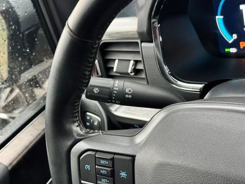Certified 2022 Ford F150 Lariat AWD/4WD image 29
