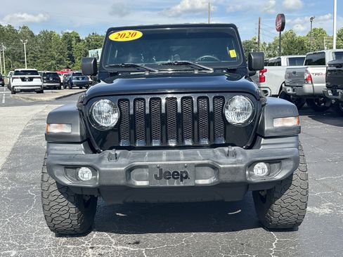 Used 2020 Jeep Wrangler Sport AWD/4WD image 3