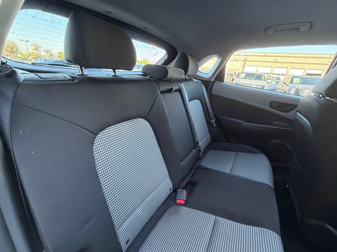 Used 2018 Hyundai Kona SE FWD image 18