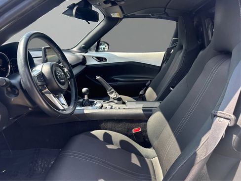 Used 2020 MAZDA MX-5 Miata RF Club RWD image 9