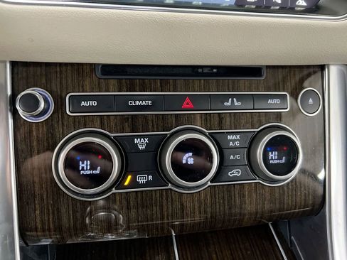 Used 2017 Land Rover Range Rover Sport HSE image 17