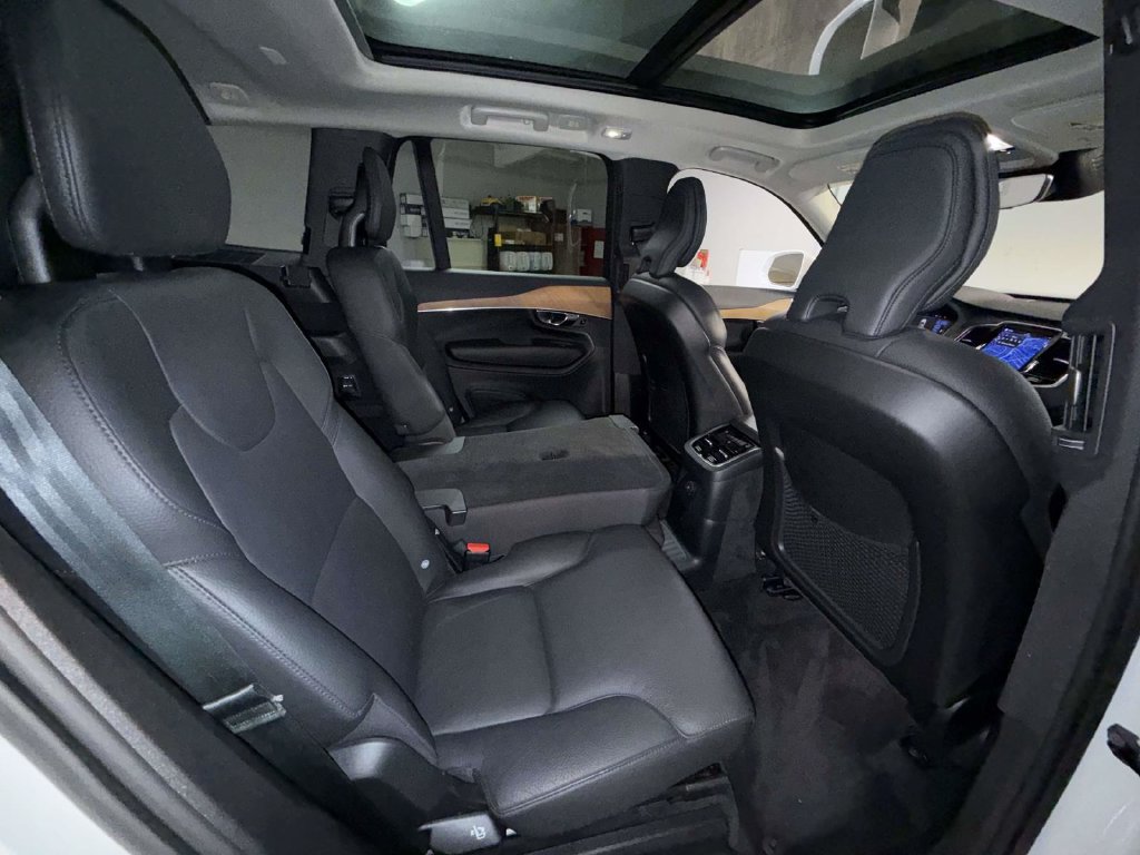Used 2023 Volvo XC90 T8 Plus w/ Protection Package Premier AWD/4WD image 16