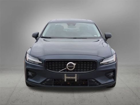 Used 2024 Volvo S60 B5 Core image 9