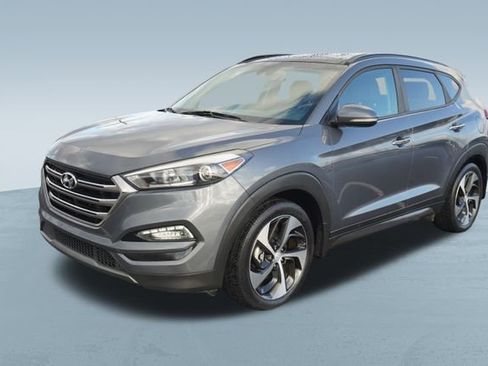 Used 2016 Hyundai Tucson Limited w/ Option Group 03 image 3