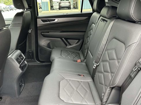 New 2026 Volkswagen Atlas Cross Sport SE image 13