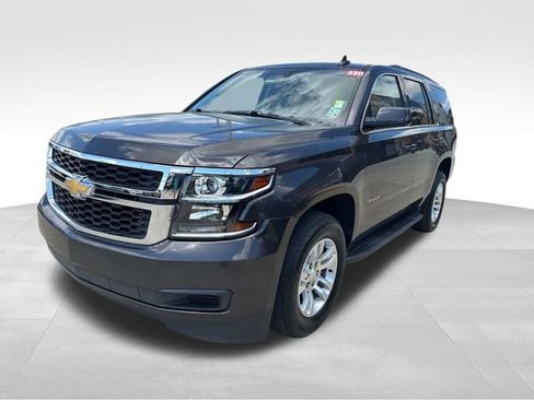 Used 2017 Chevrolet Tahoe LS w/ Enhanced Driver Alert Package image 4