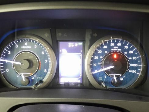 Used 2018 Toyota Sienna XLE w/ Carpet Mat Package image 13