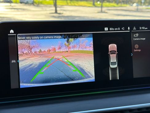 Used 2023 BMW 530e w/ M Sport Package image 25