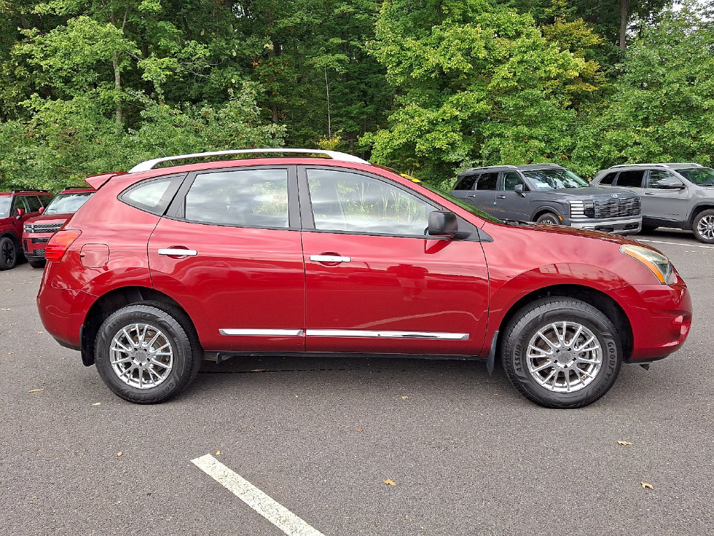 Used 2014 Nissan Rogue S w/ Convenience Package AWD/4WD image 11