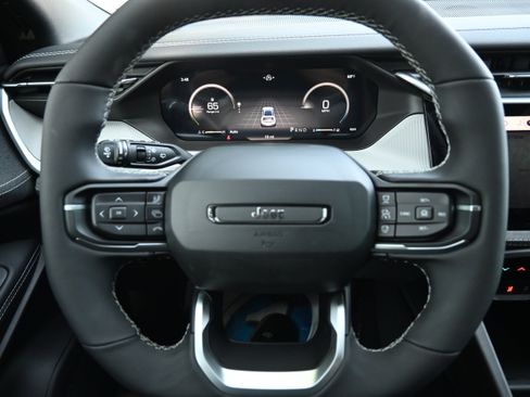 New 2026 Jeep Cherokee Laredo AWD/4WD image 17