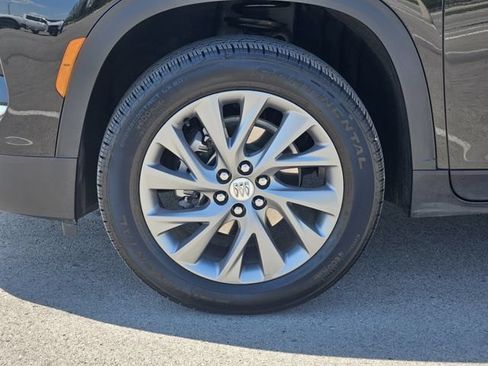 Used 2025 Buick Enclave Preferred FWD image 12